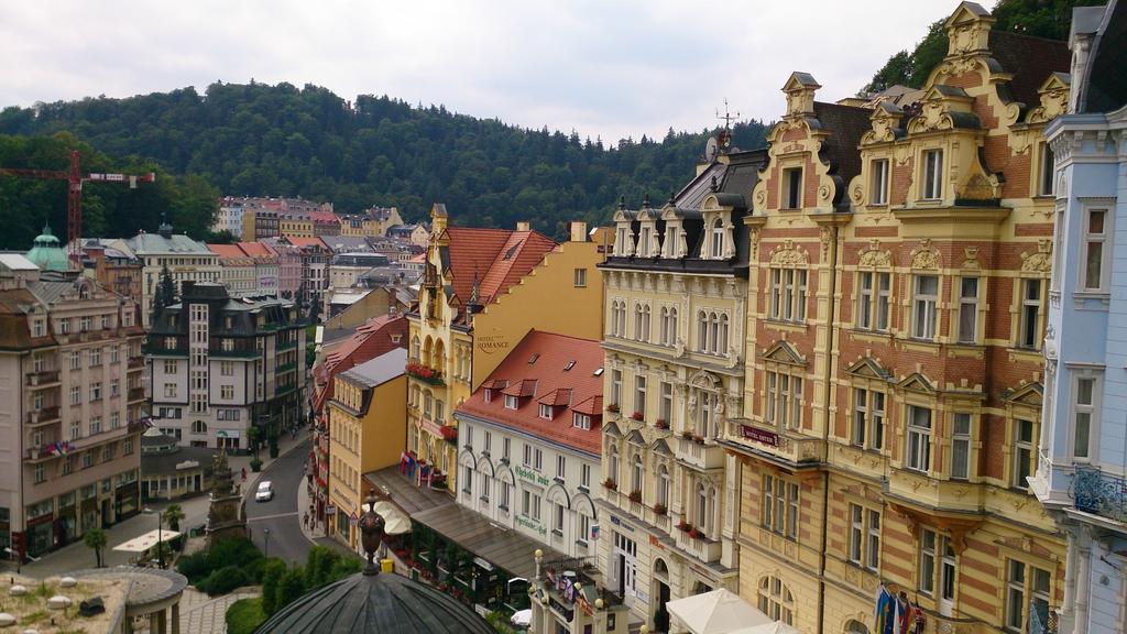 Отель Chebsky Dvur - Egerlander Hof Карловы Вары Экстерьер фото